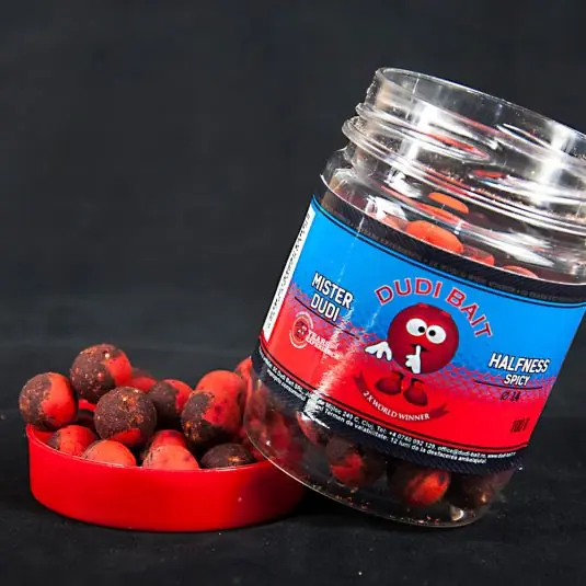 Boilies Dudi Bait Mister Dudi Halfness Spicy 16mm, 100g Ofertă specială