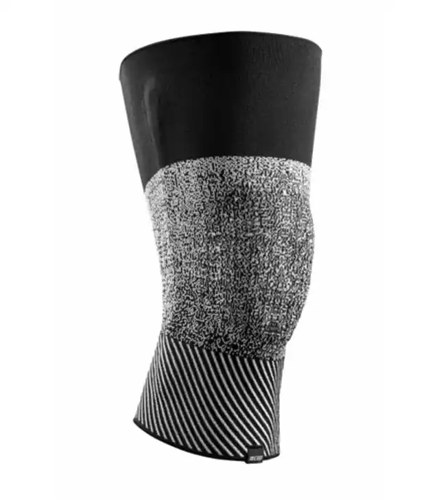 Bandaj CEP MAX SUPPORT KNEE SLEEVE Uni Retur ușor