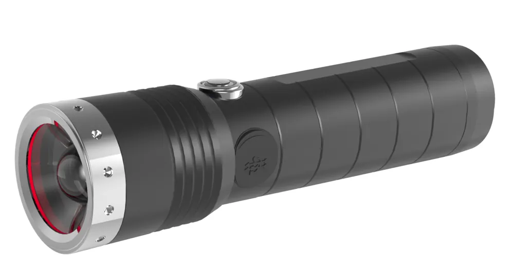 Popular Lanterna Led Lenser MT14 reincarcabila, 1000 lumeni, cu husa