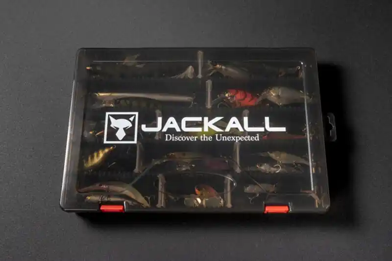 Vezi acum CUTIE JACKALL 2800D TACKLE M CLEAR BLACK