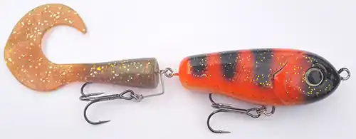 Vezi acum VOBLER STRIKE PRO WOLF TAIL JR, 16 CM, 31 G, CULOARE C031